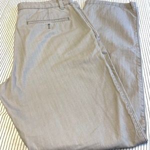 Banana Republic chino